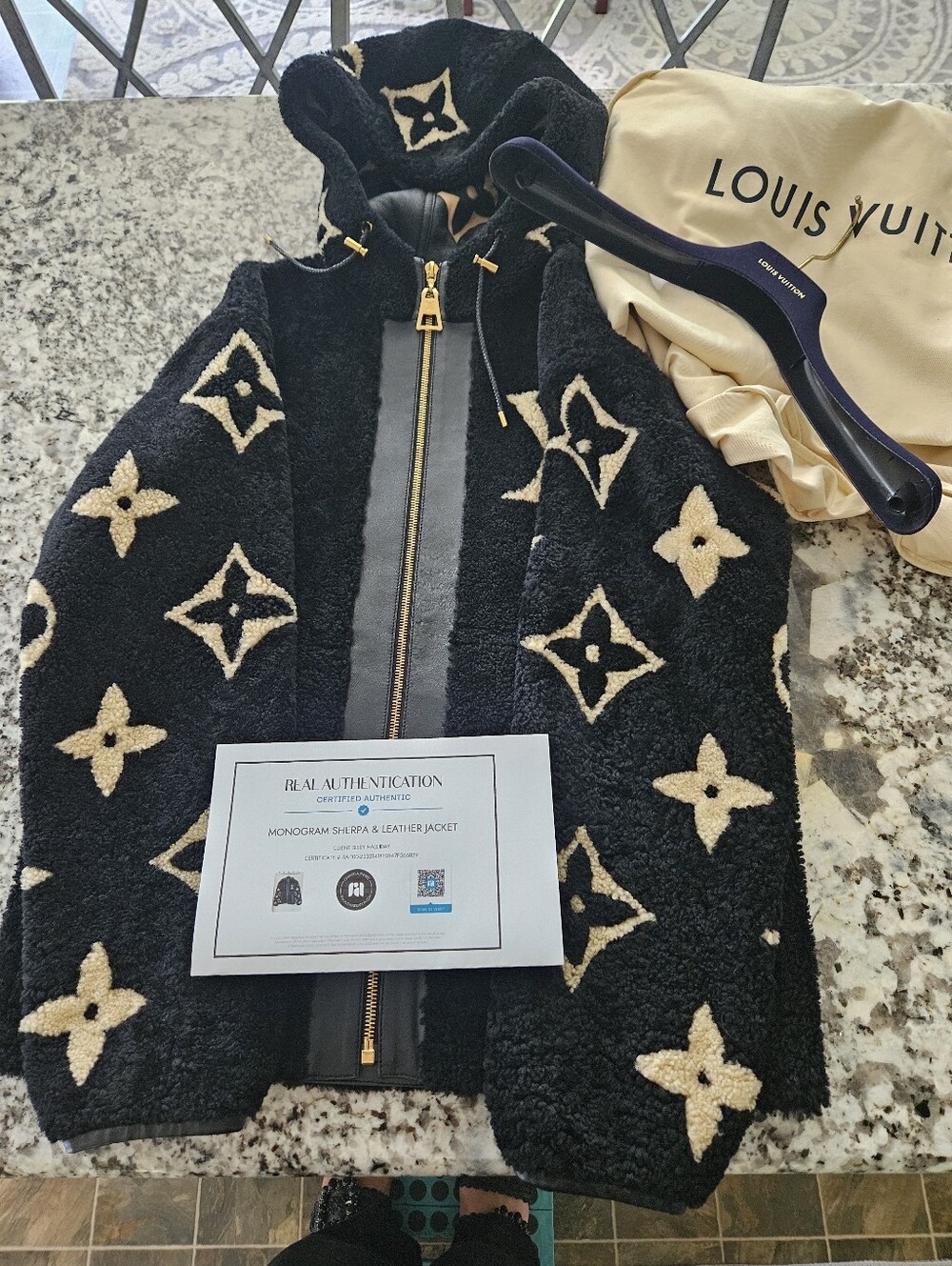 Louis Vuitton Monogram Sherpa and Leather Jacket Unisex - Picture 9 of 12